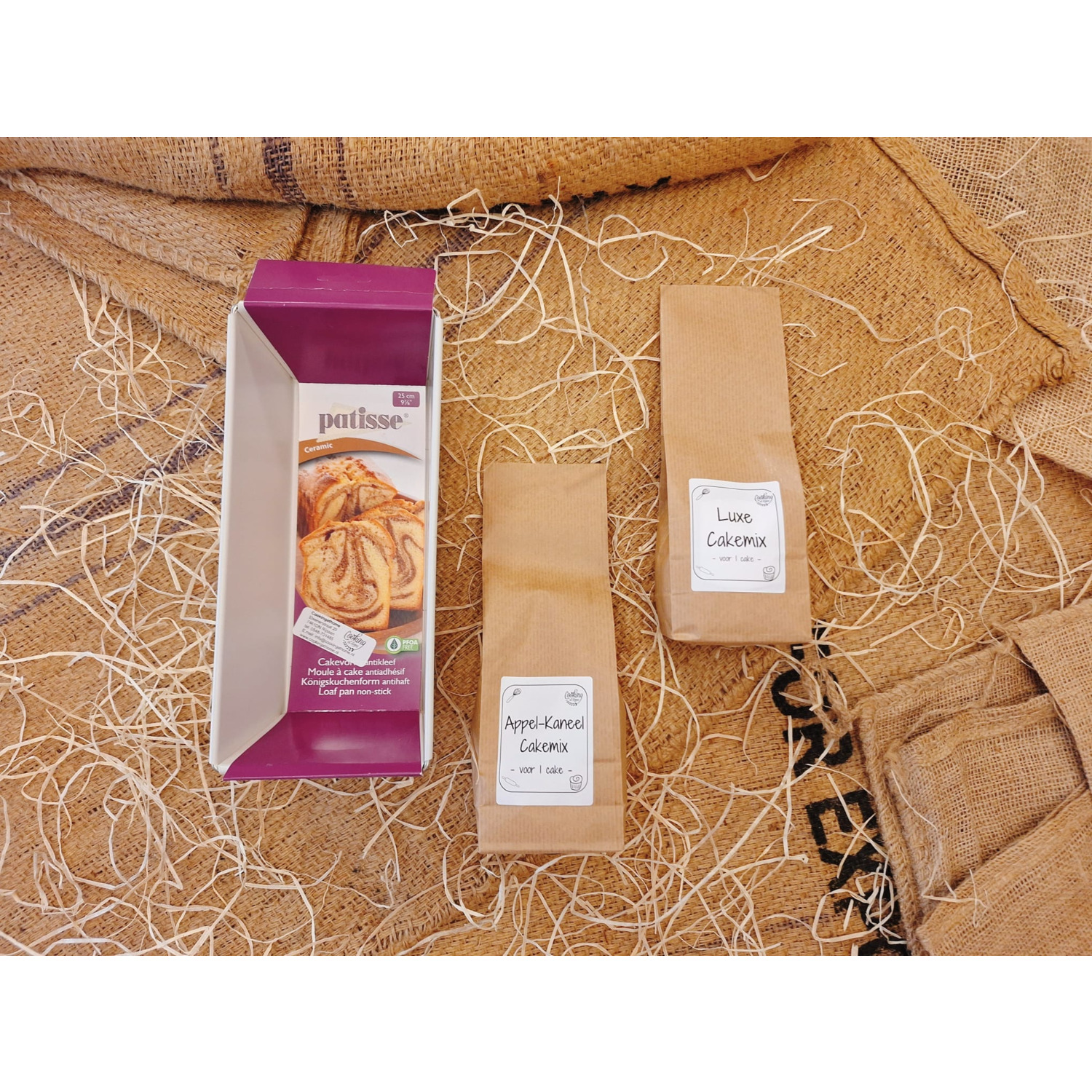 Cadeaupakket 'Appelkaneel en luxe cake met bakvorm'
